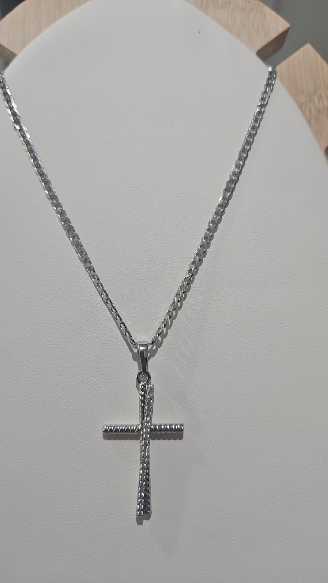 Cuban Necklace With Pendant Cross